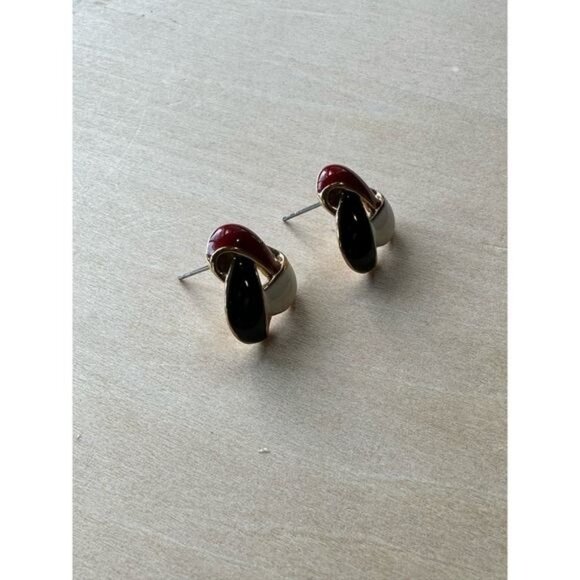 Vintage Red Black & White Enamel Knot Clip-On Earrings Gold-Tone Finish - Picture 8 of 15